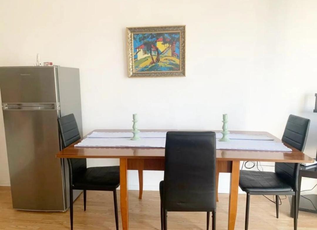 Beautiful And Lovely Apartment Tirana Eksteriør billede