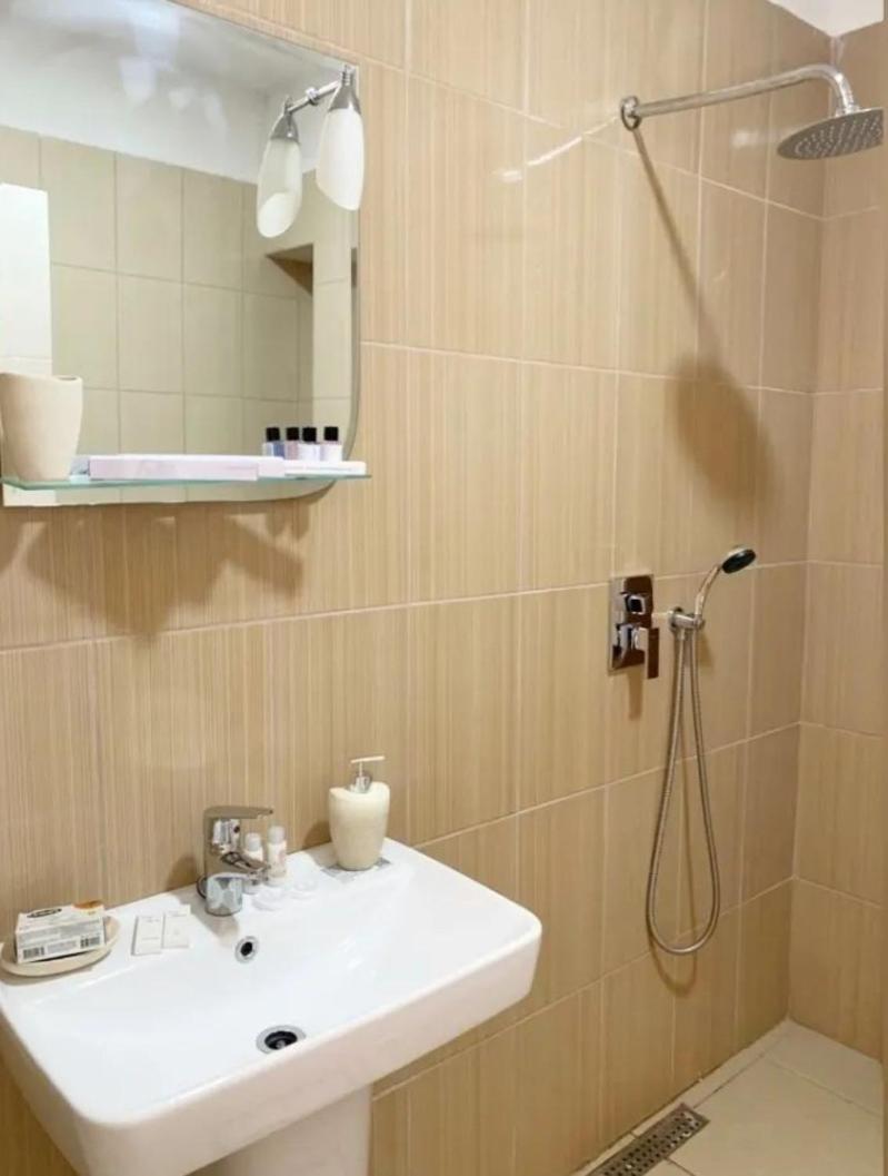 Beautiful And Lovely Apartment Tirana Eksteriør billede