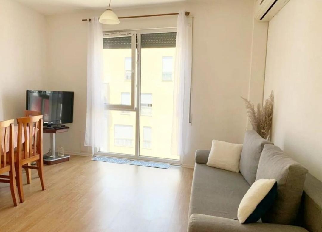 Beautiful And Lovely Apartment Tirana Eksteriør billede