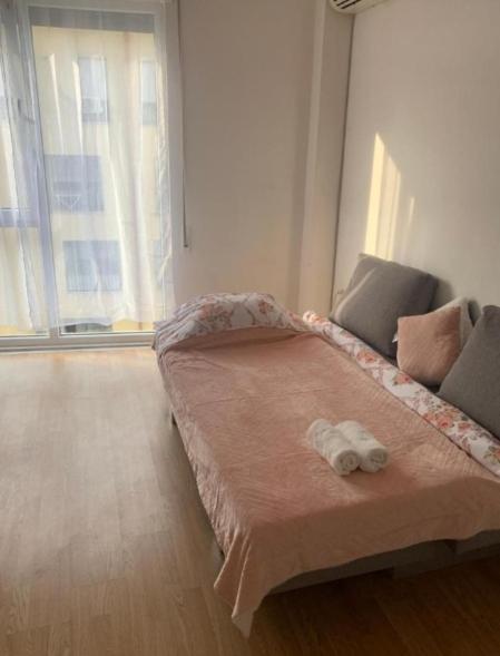 Beautiful And Lovely Apartment Tirana Eksteriør billede