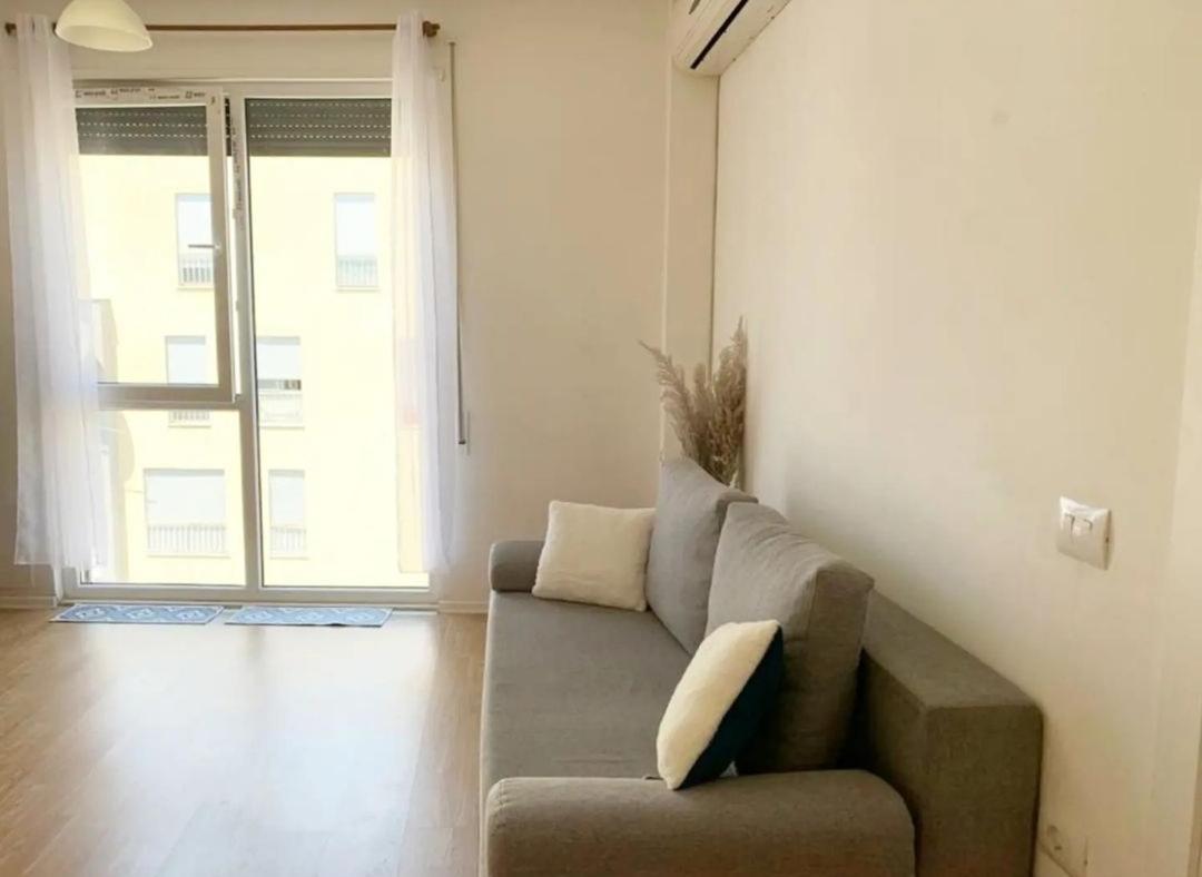 Beautiful And Lovely Apartment Tirana Eksteriør billede